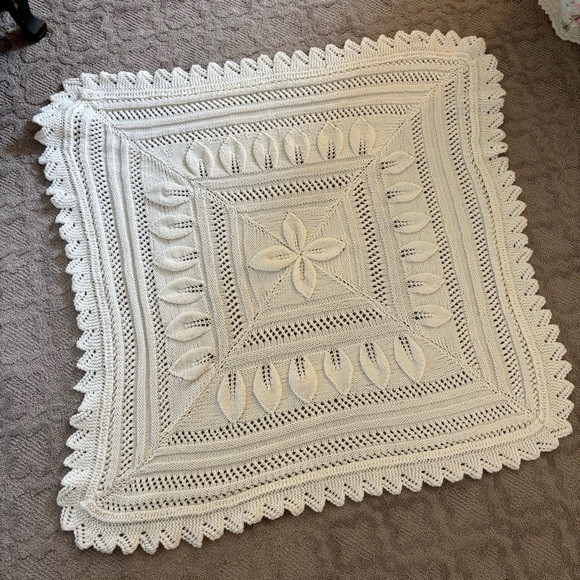 Crochet Baby Girl Bundle Baby Blanket Sweater toddler Newborn Infant Shower Gift - Picture 5 of 6